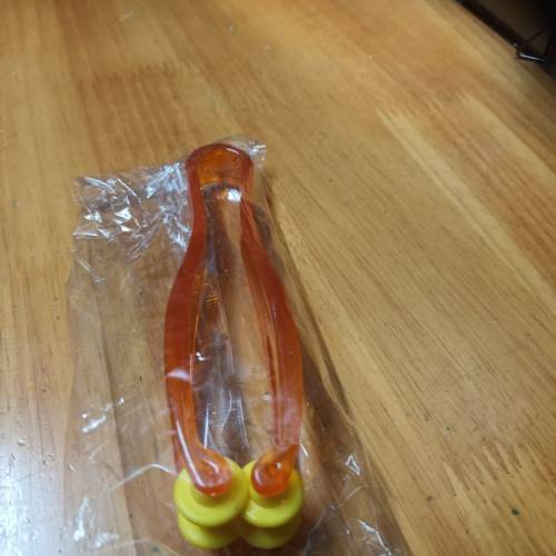 全新按摩器 $1