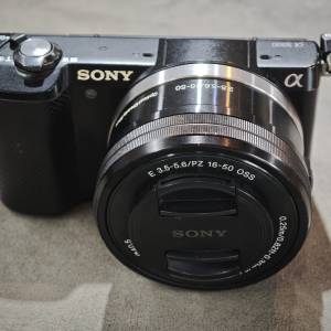 sony a5000 + 16-50 E 索尼 16mm 50mm 跟2電一充 連肩帶 功能對焦操作性能正常 鏡片...