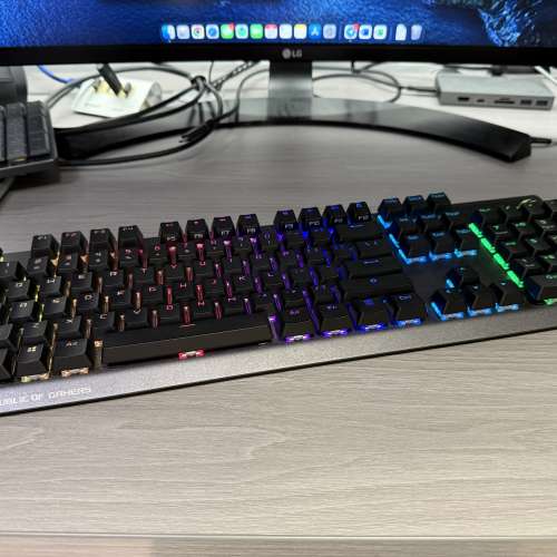 ROG Strix Scope NX Wireless Deluxe電競鍵盤（啡軸）+ ROG PBT Keycap Set