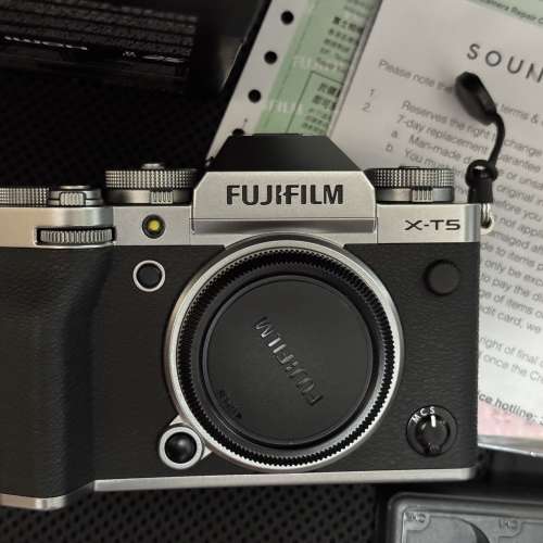 Fujifilm XT-5 行貨full set body only 90%new
