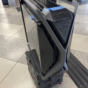 rog 創世神機箱一部