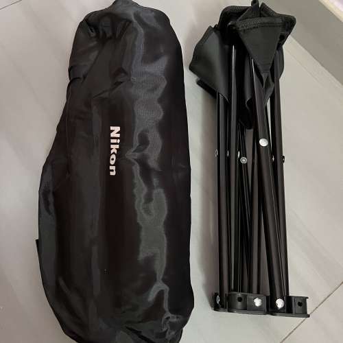 100% 全新 Nikon 可摺疊凳仔