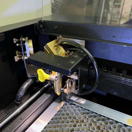 FLUX Beamo Desktop Laser Cutter 30W 桌上雷射切割機 & Beam Air 雷雕專用空氣淨化器