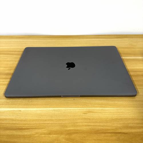 MacBook Pro  帶TouchBar i7六核晶片 16G RAM 512G SSD 15&lsquo;&rsquo;inch吋 2K螢幕mon 201...