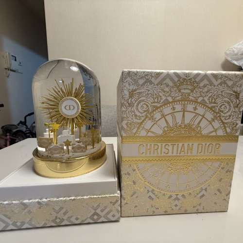 Dior 水晶球擺設