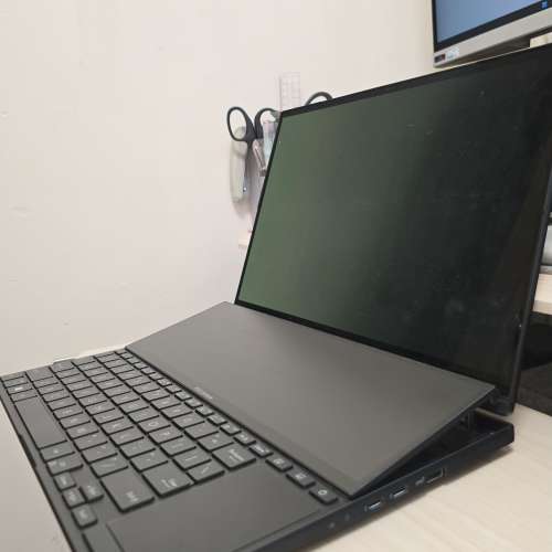 Zenbook Pro 14 Duo OLED (UX8402ZA)