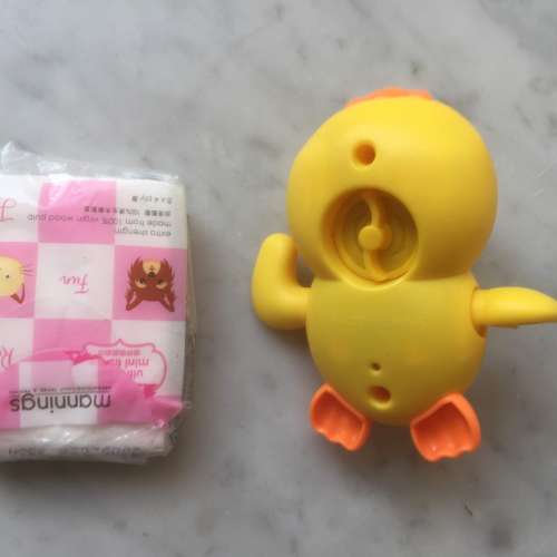 $10 100% 全新 嬰兒 寶寶 洗澡 用 手動上鏈玩具 - 小黃鴨