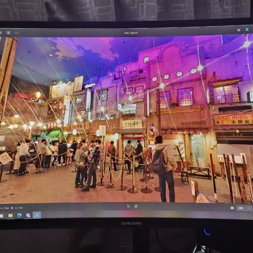 Samsung 三星 27吋曲面電競顯示器 C27FG7