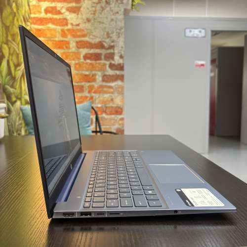 [全新未用] HP Pavilion 15 (8核 Ryzen 7 / 15.6"全高清 / Win 11 / 永久Office / ...