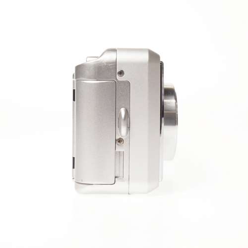 Kyocera Yashica Zoomate 110W 35mm Point & Shoot Film Camera