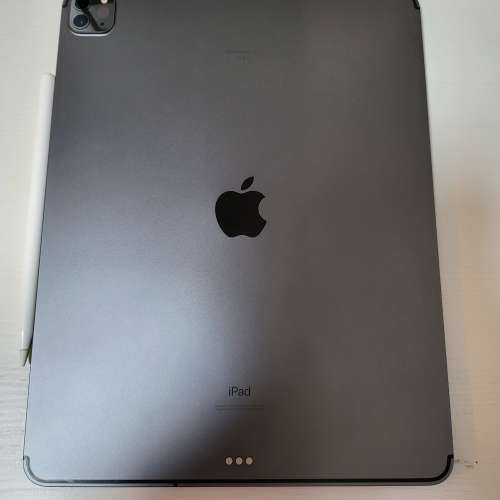 港行 iPad Pro 12.9 吋 第四代 插卡版 連 Apple Pencil 2 + Keyboard  Case