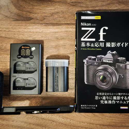 Nikon ZF smallrig handgrip + 電池
