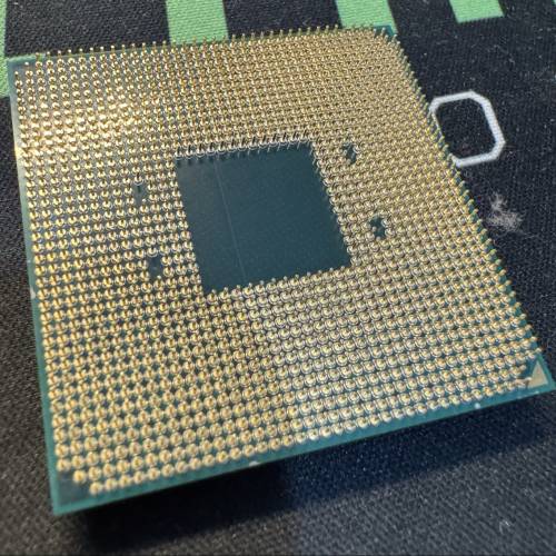 AMD Ryzen™ 7 5800X3D 行貨有單有盒有保養