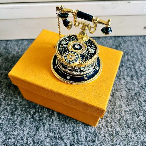Telephone trinket box