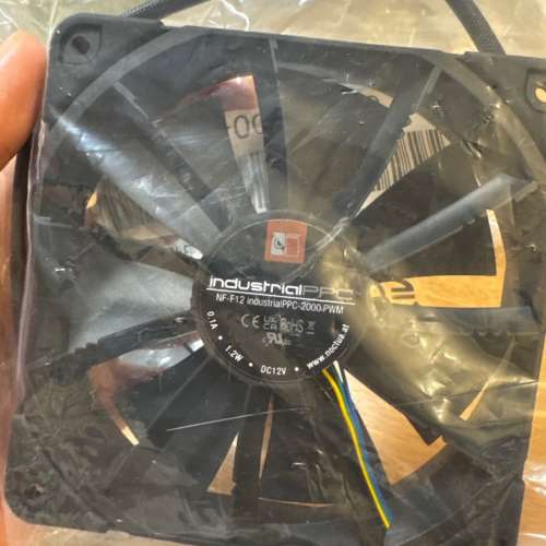 三把 黑色 Noctua 120mm PC case fan (NF-F12 IndustrialPPC-2000)