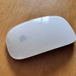 第一代 Apple Magic Mouse 95% 新淨 ***右鍵有問題***