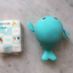 $10 100% 全新 嬰兒 寶寶 洗澡 用 手動上鏈玩具 - 小鯨魚