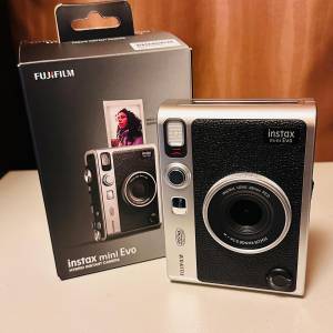 [FS]-95% new FujiFilm Instax Mini EVO (Micro-USB Ver. + Original Camera Case)