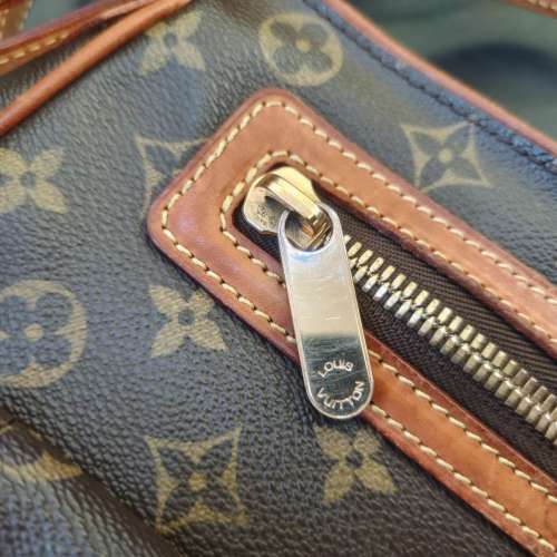 LOUIS VUITTON M40045 肩背包