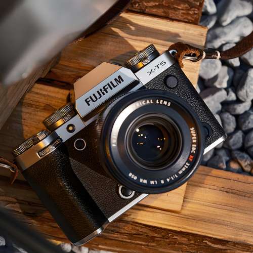 Fujifilm DIGITAL CAMERA X-T5 XT5 w/ XF16-50MM KIT Silver