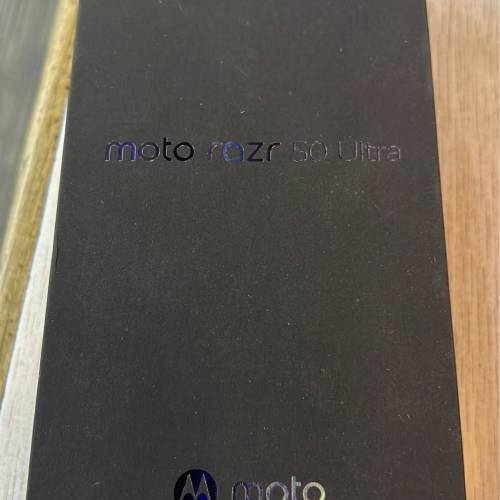 Motorola razr 50 ultra 5G 美版單卡+esim A grade 有充電線加兩腳插頭 12+256gb 3...