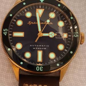 瑞士Spinnaker43mm WR200M 自動日曆潛水錶
