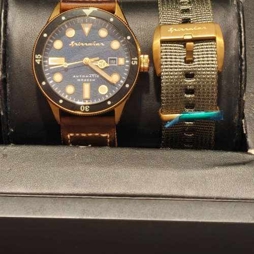 瑞士Spinnaker43mm WR200M 自動日曆潛水錶