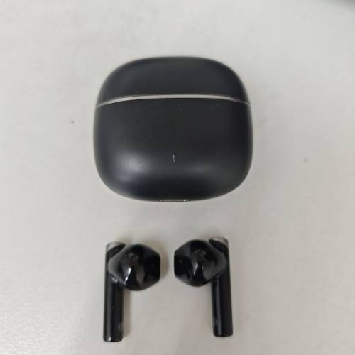 Edifier 花再主動抗躁藍牙耳機