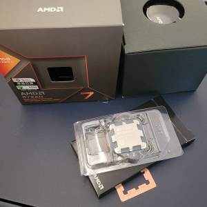 極新盒裝 香港行貨AMD RYZEN 7 8700G APU