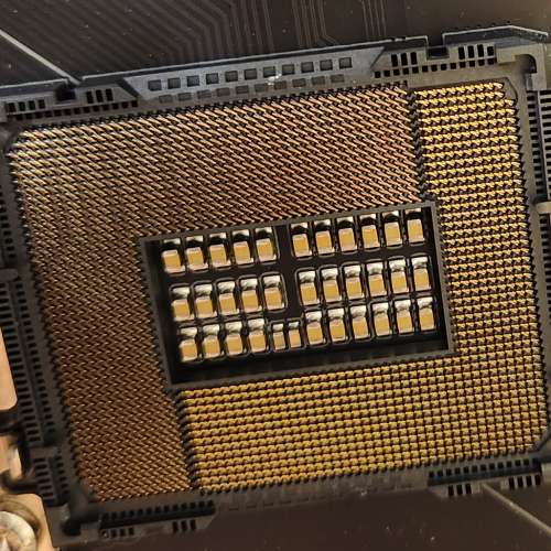 技嘉Z690 GAMING X DDR4底板
