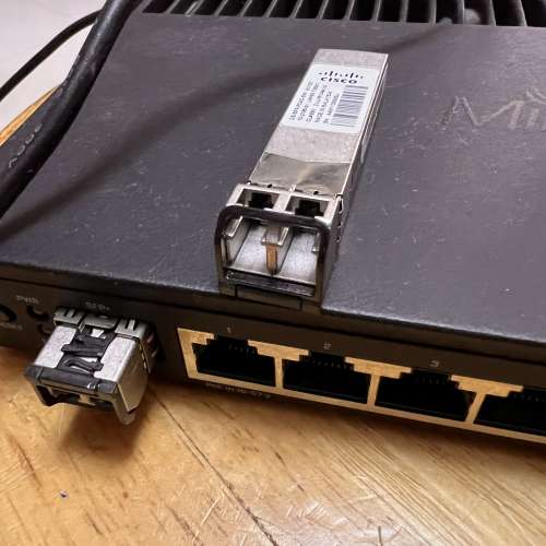 MikroTik RB4011iGS+5HacQ2HnD-IN 10G光口無線路由器