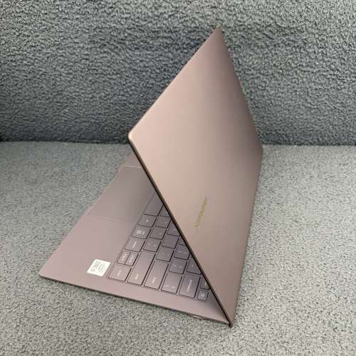 (超輕薄只有950克❤️‍🔥三星book) Samsung Galaxy Book S/i5-L16G7/8GB Ram/512G...