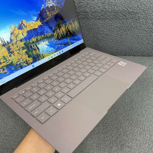 (超輕薄只有950克❤️‍🔥三星book) Samsung Galaxy Book S/i5-L16G7/8GB Ram/512G...
