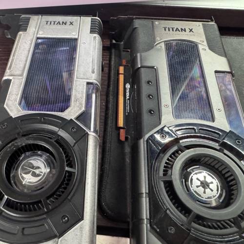 NVIDIA TITAN Xp Collector's Edition兩張