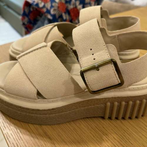 半價英國Clarks真皮白色厚底涼鞋 38碼