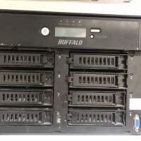 DIY NAS 必備 8 bays
