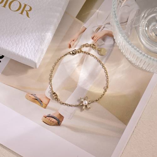 Diro Victoire de Castellane 項鏈耳環組合套裝