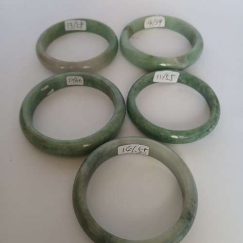 清貨平 售， 一手六隻 翡翠玉鈪 ， 不保a貨. 共售六百元 單一隻 150元.noD27.7.250