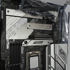 Asus Rog Strix B650-A + Ryzen 5 7600x
