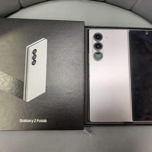95%New Samsung Z Fold 6 5G 12+256GB 銀色 香港行貨 全套有盒有配件 自用首選超值