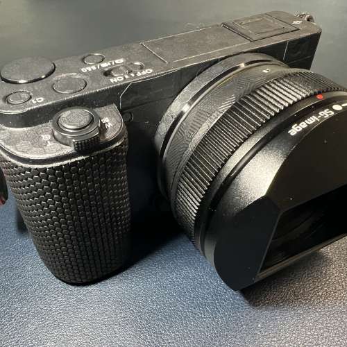行貨Sony Zve10 淨機唔包鏡頭 6月買仲有1年2個月保養 ZV-E10 zv e10不是 a6100 a63...