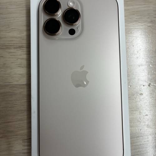 iPhone 16 pro max 1 tb 沙漠金