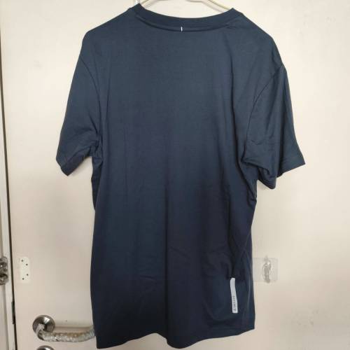 全新行貨Bossioi.X 涼感T恤 L碼 藍色