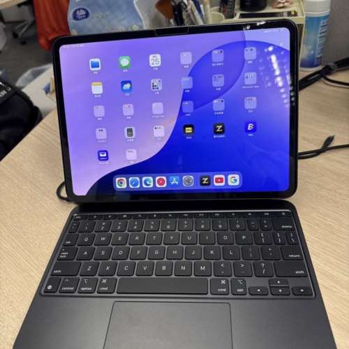 2024最新！iPad Pro M4 11吋 256G + Cellular 連原裝 Cover｜保養長、新淨、極小用！