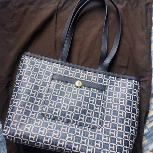 Tommy Hilfiger women shoulder bag blue color  大手挽袋 女裝 藍色42x29cm 全新，...