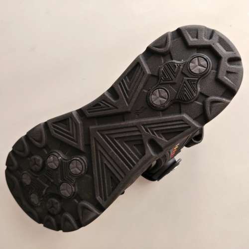 40號 G.P涼鞋．阿亮代言超羽量無重力涼拖鞋．磁吸釦 香港大學站交收