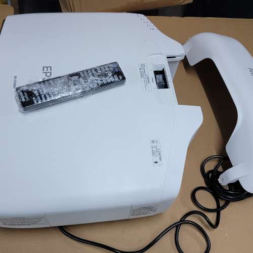 Epson 高階工程投影機 EB-G7500U 接近全新
