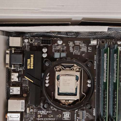 Gigabyte b150m+i5 6500+ adata 16gb ram