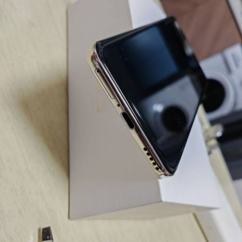 Honor 90,  512G , 1010  香港行貨！