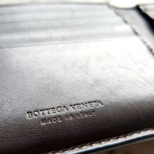 Sell: 90% New BOTTEGA VENETA , BV 男装銀包